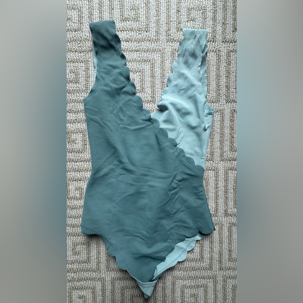 Marysia one piece reversible bathing suit. Size L